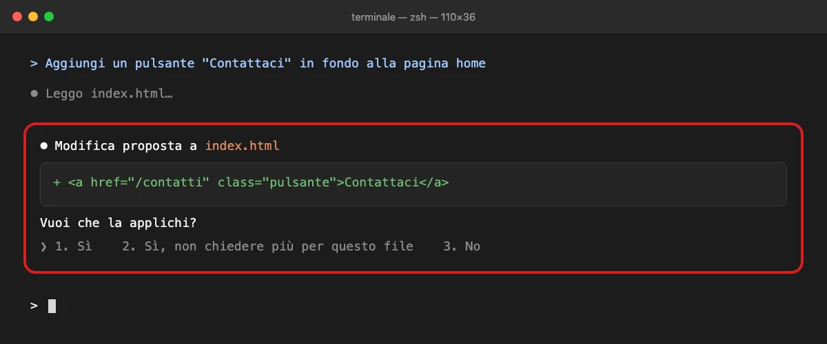 Una conversazione di Claude Code nel terminale, con una richiesta scritta e una proposta di modifica a un file in attesa di approvazione