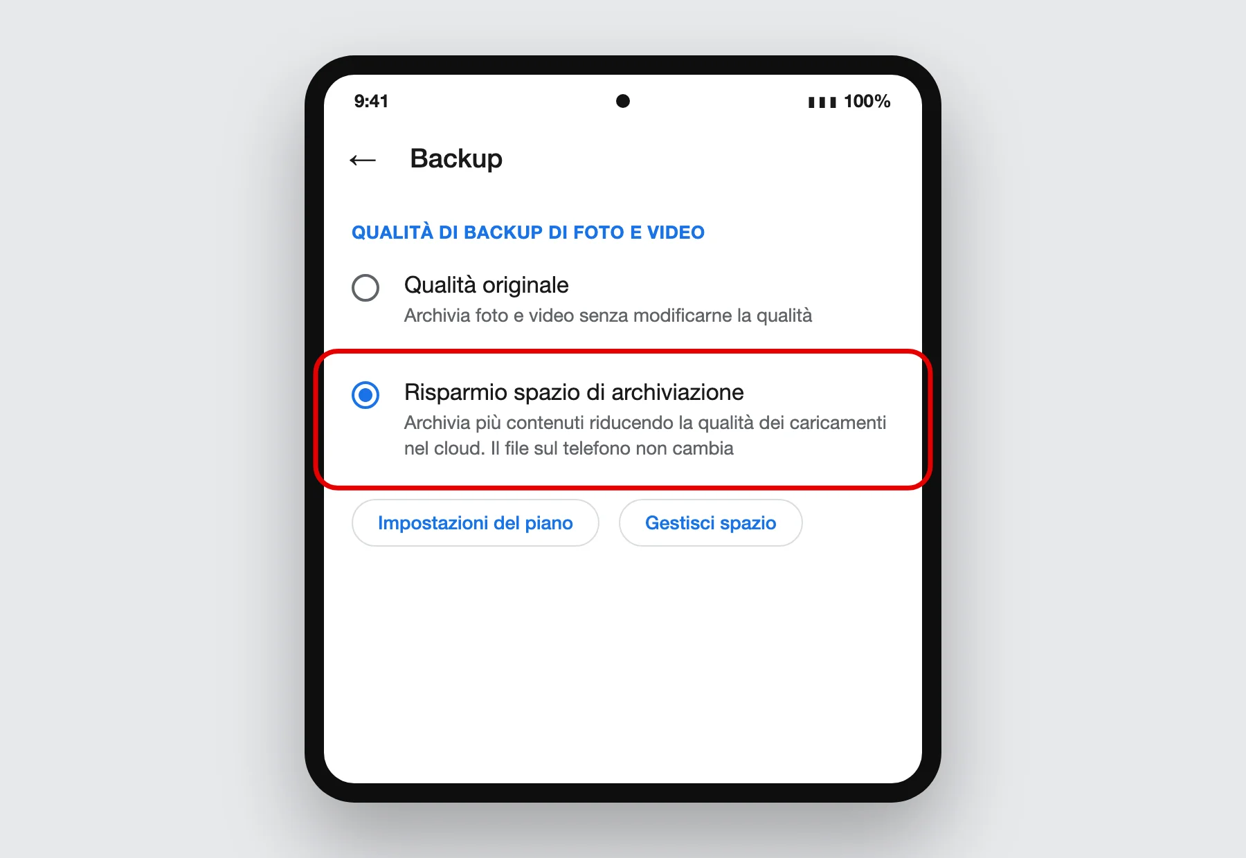 Google Foto su Android, impostazioni di Backup: l'opzione Risparmio spazio di archiviazione selezionata, sotto Qualità originale — illustrazione ricostruita