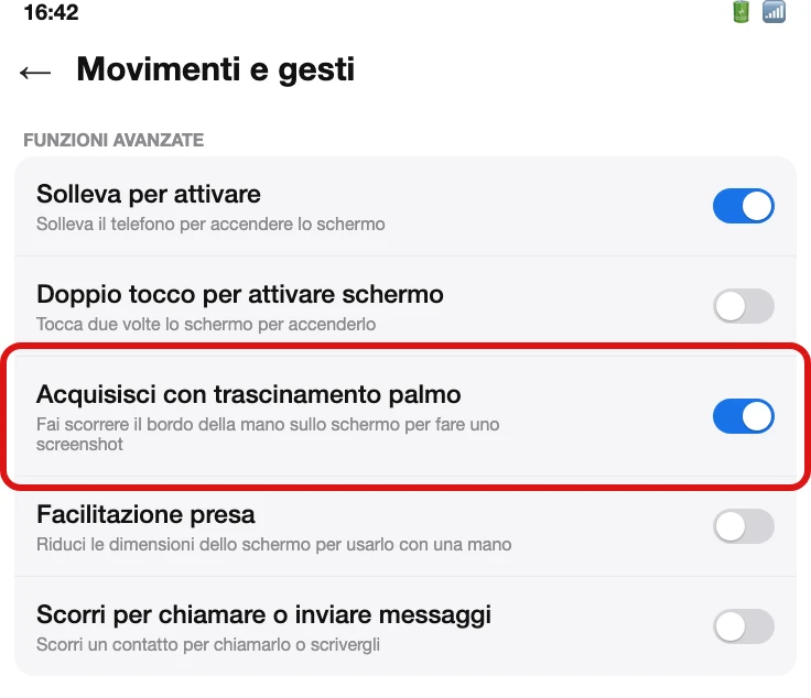 Impostazioni > Funzioni avanzate > Movimenti e gesti, con l'interruttore «Acquisisci con trascinamento palmo» attivo e cerchiato (illustrazione ricostruita, nessuno screenshot ufficiale di questa schermata)
