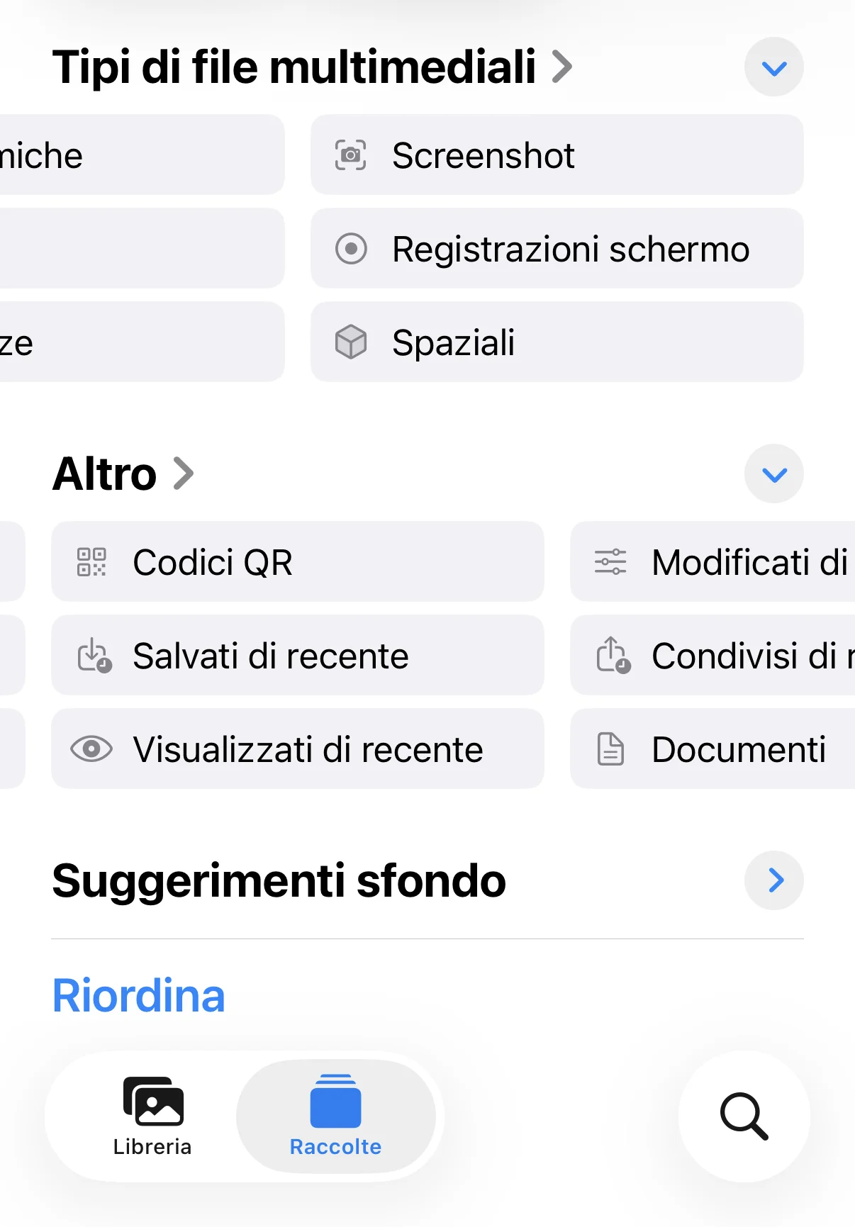 La scheda “Raccolte” dell’app Foto su iOS 26: in “Tipi di file multimediali” c’è l’album “Screenshot”.