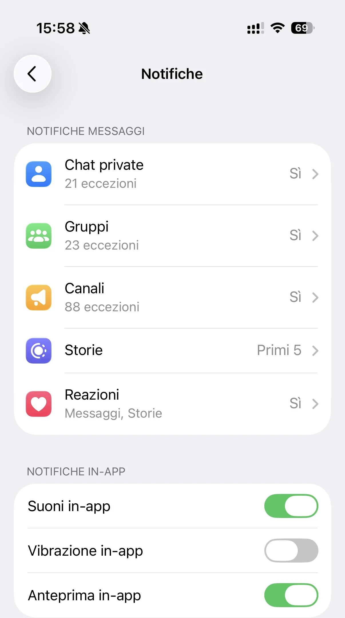 La schermata Notifiche dell'app Telegram su iPhone (elenco Chat private/Gruppi/Canali/Storie/Reazioni, notifiche in-app): su iOS non c'è una voce «importanza», a differenza di Android — manca ancora la versione Android della stessa schermata