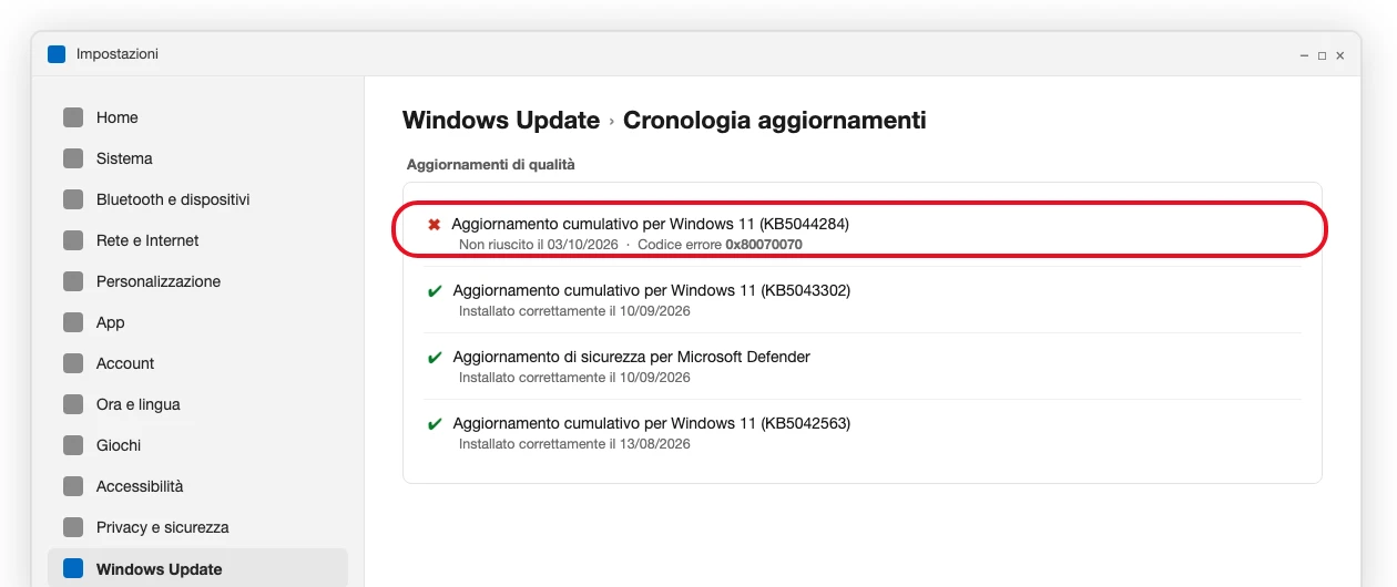La pagina Cronologia aggiornamenti in Impostazioni, con un aggiornamento non riuscito e il suo codice di errore evidenziati (ricostruzione, non una schermata reale)