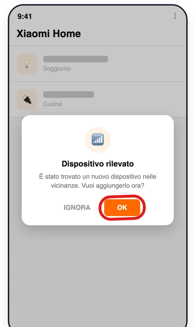 Ricostruzione: nell'app Xiaomi Home il messaggio «Dispositivo rilevato» con i pulsanti Ignora e OK; nomi dei dispositivi coperti